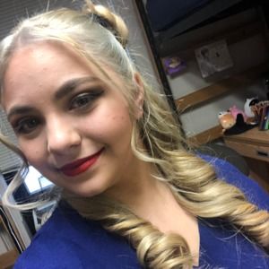 Meet your Posher, Olivia